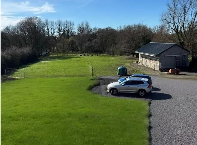 Chez Raoul - De Charme & De Luxe A La Campagne - 15min Charleroi Airport בית הארחה ניבלס